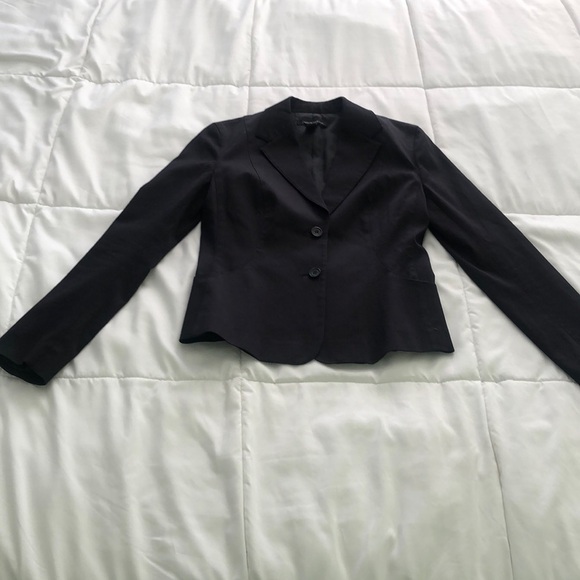 Kenneth Cole New York Jackets & Blazers - Kenneth Cole New York classic 2 button up black jacket with 2 front pockets